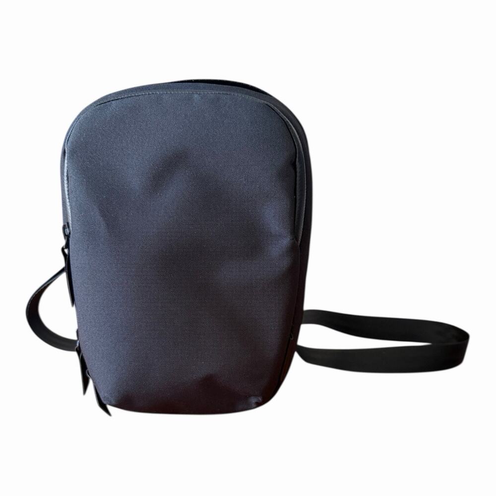 ALPAKA Metro Sling V2 X-Pac Waterproof Crossbody EDC Tech Bag Black NWOT
